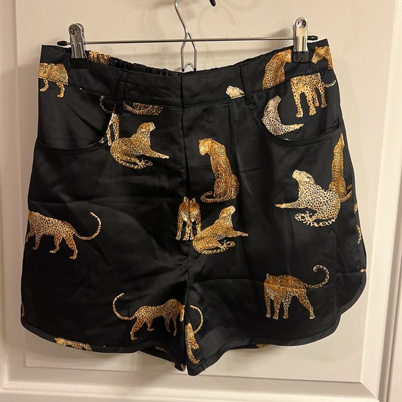 Entro Cheetah Satin Shorts - Black - L - Picture 5 of 9